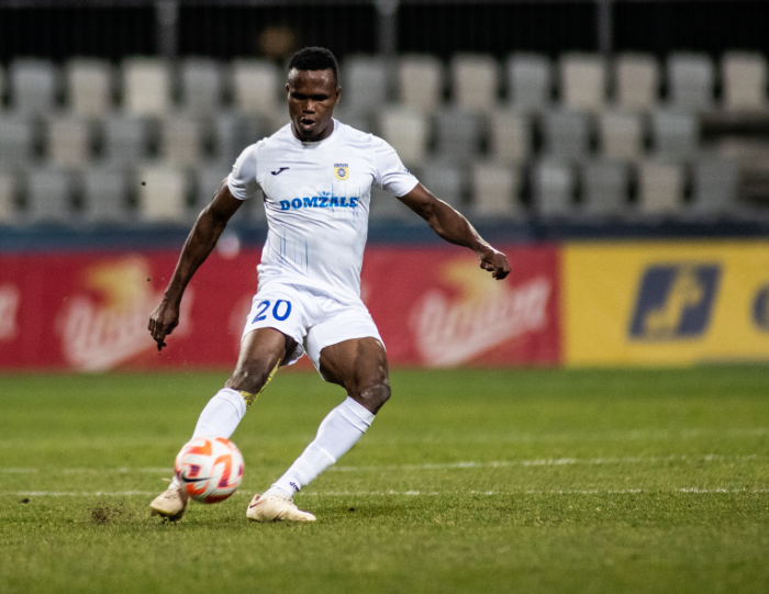 tisti fant, ki ponosno nosi očetov priimek