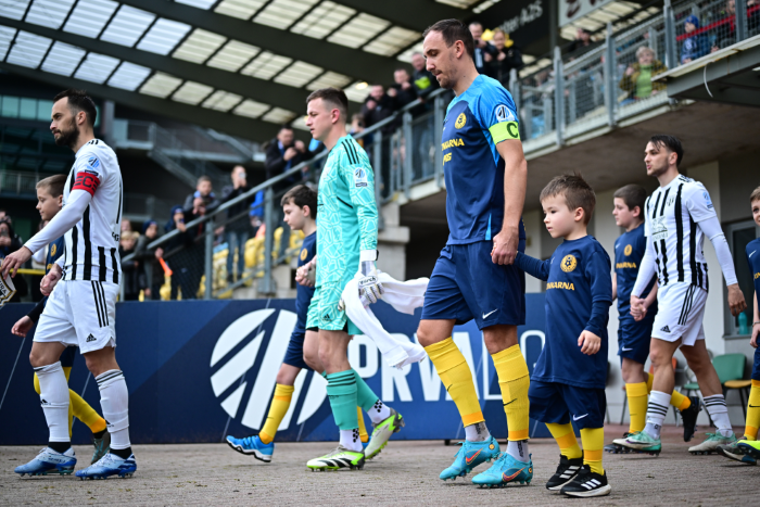 skalna klet? 3.000. arena petrol? 4.300. stadion z