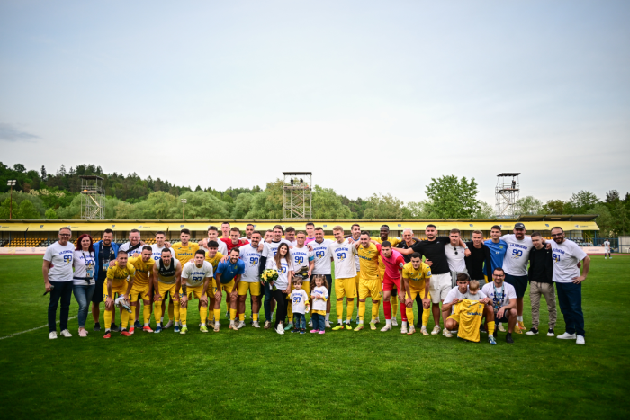 domžale 2023/24: še ena jo-jo sezona, trije trenerji, »milijonarski« gol s polovice, skalpi celja ter dva pokra