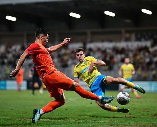 derbi pod vrhom lestvice: najboljši napad proti najboljši obrambi