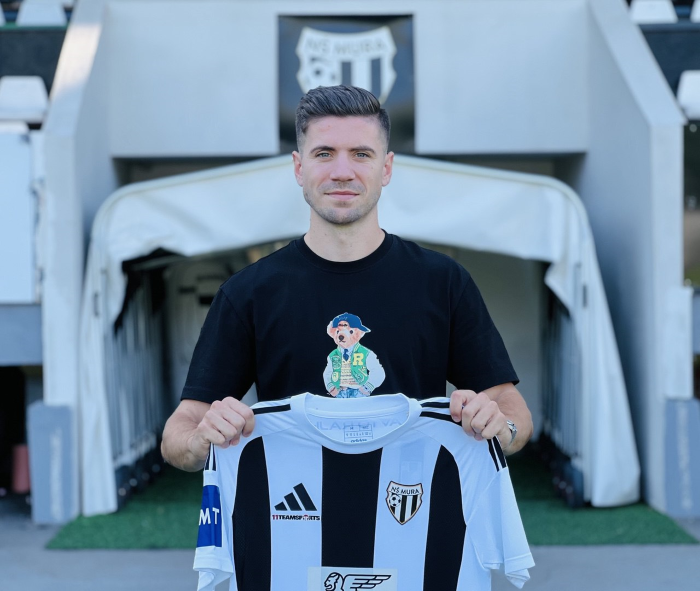 mura s še dvema novincema