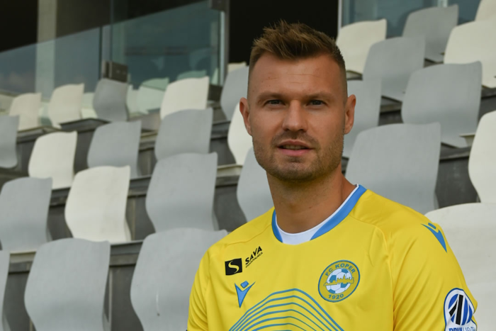 koper z nemškim branilcem