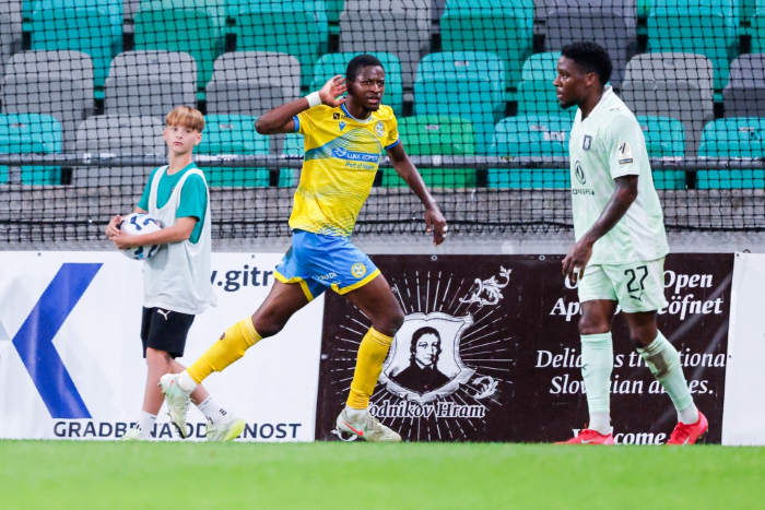 sidibe za rekordno nadomestilo v benetke