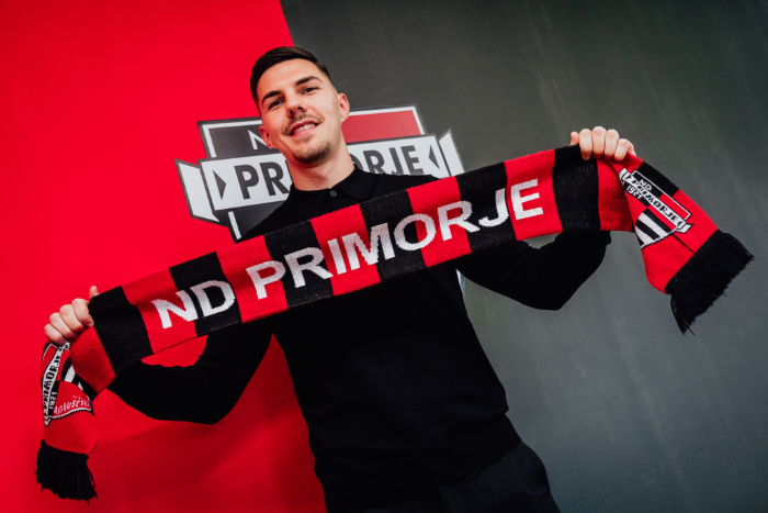 na pol sezone novi vratar