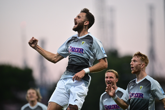 marinič podaljšal, kukovec na slovaško