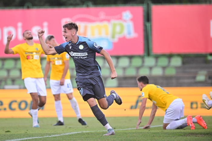 ruedl podaljšal, v pomlad še z dvema novincema