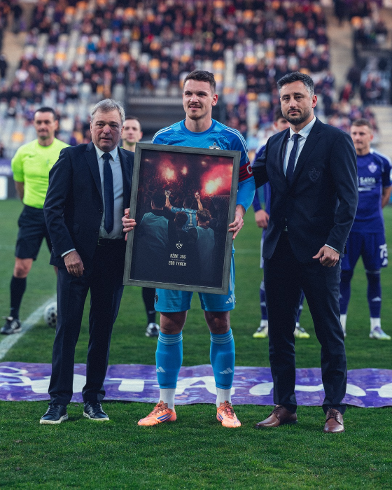 »kapetana vsi poslušajo!«