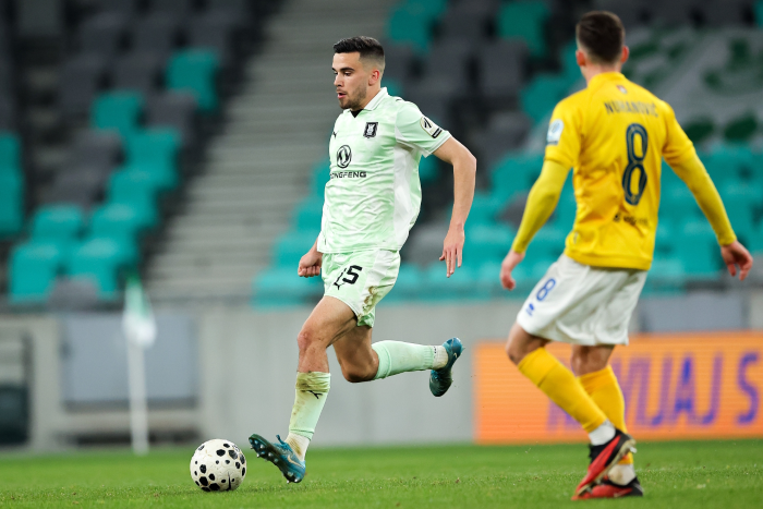 ristić ostaja med zmaji